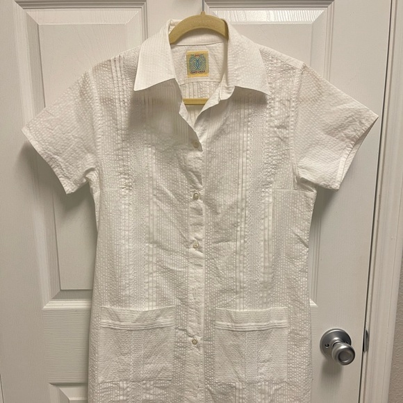 Dos Carolinas White Guayabera Dress - Picture 2 of 16